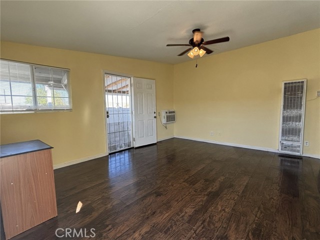 Detail Gallery Image 2 of 10 For 8876 Cypress Ave #1,  Riverside,  CA 92503 - 1 Beds | 1 Baths