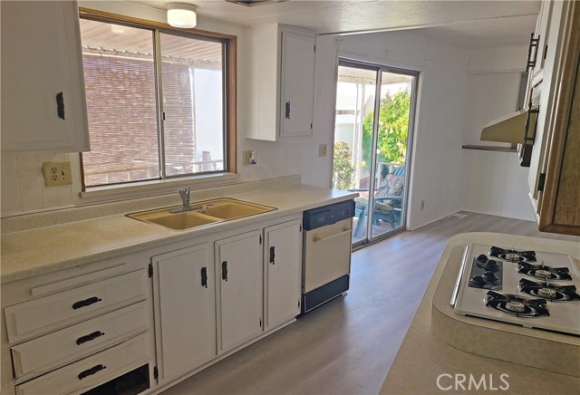 Detail Gallery Image 3 of 4 For 15300 Magnolia St #47,  Westminster,  CA 92683 - 2 Beds | 2 Baths