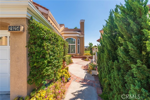 29254 Alfieri Street, Laguna Niguel CA: https://media.crmls.org/medias/83fdcf3e-e5fb-4371-9f49-beccf148c754.jpg
