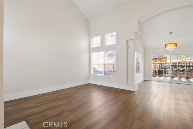 Detail Gallery Image 2 of 20 For 2475 Water, Corona,  CA 92882 - 3 Beds | 2/1 Baths