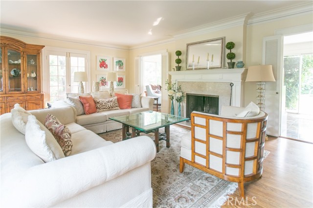 Detail Gallery Image 5 of 26 For 740 Pinehurst Dr, Pasadena,  CA 91106 - 4 Beds | 4/1 Baths