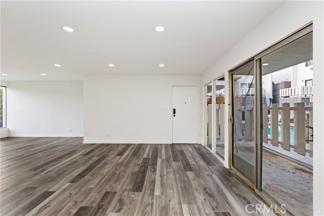 Detail Gallery Image 12 of 32 For 4065 Ursula Ave #2,  Los Angeles,  CA 90008 - 2 Beds | 2 Baths