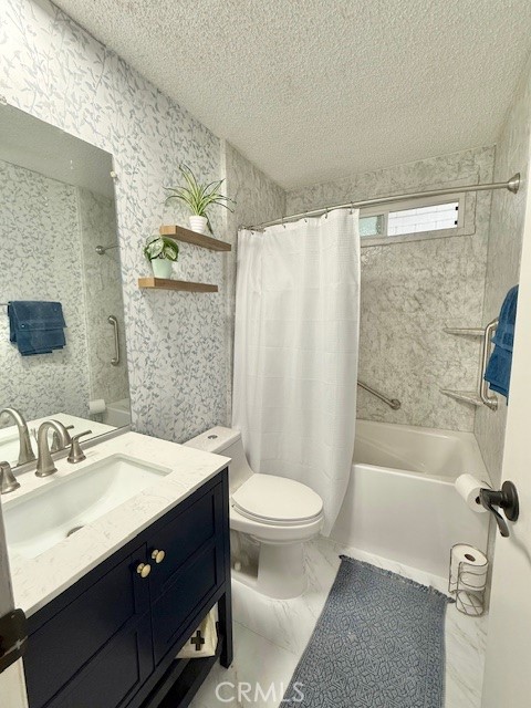 4040 Piedmont Drive, Highland CA: https://media.crmls.org/medias/8403abf3-ae3c-4541-85da-703f6f2f0574.jpg