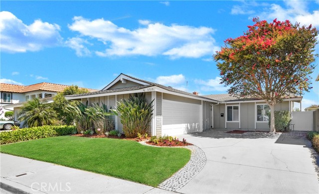 Detail Gallery Image 1 of 1 For 3720 Wisteria St, Seal Beach,  CA 90740 - 3 Beds | 2 Baths