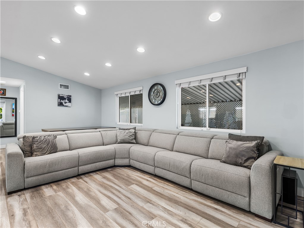 MLS #PW26176665 image #8