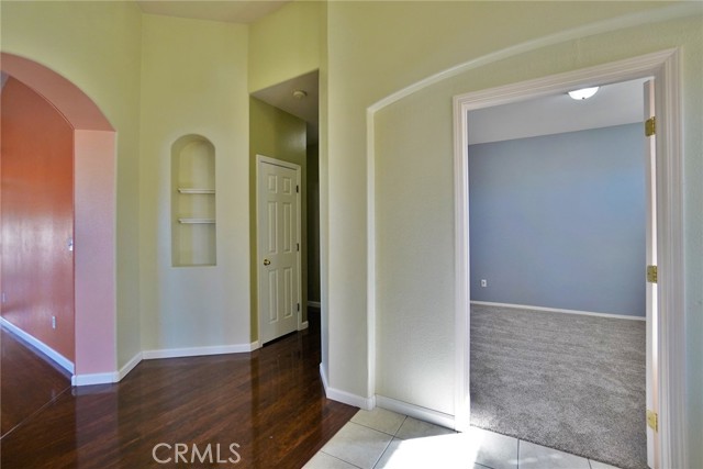 Detail Gallery Image 8 of 60 For 1484 Tulip St, Lemoore,  CA 93245 - 4 Beds | 2 Baths