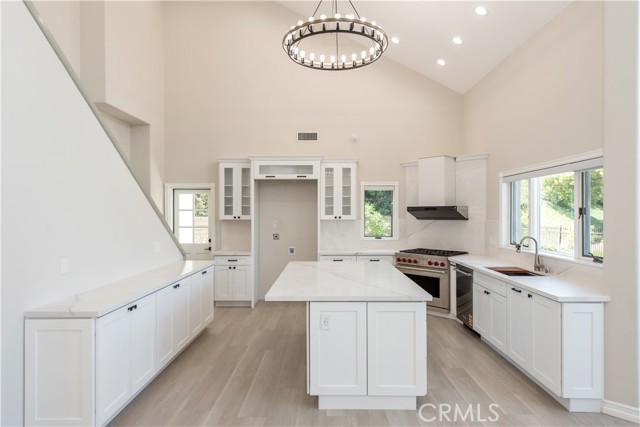 2836 N Kingsgate Drive, Orange CA: https://media.crmls.org/medias/84070b7b-496a-4b98-9bd4-261ba457473c.jpg