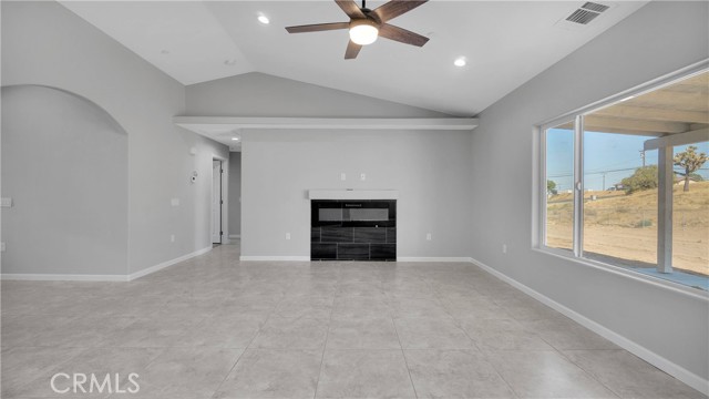 7939 Lassen Avenue, Hesperia CA: https://media.crmls.org/medias/8407afa8-ce53-4288-bbea-f293b2c066ef.jpg
