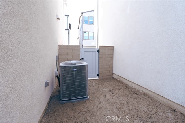 418 Lobata, Irvine CA: https://media.crmls.org/medias/8408afc6-b455-438f-992c-73256700944f.jpg