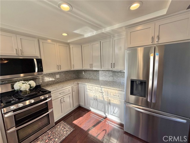 Detail Gallery Image 28 of 69 For 19624 Crystal Hills, Porter Ranch,  CA 91326 - 3 Beds | 3 Baths