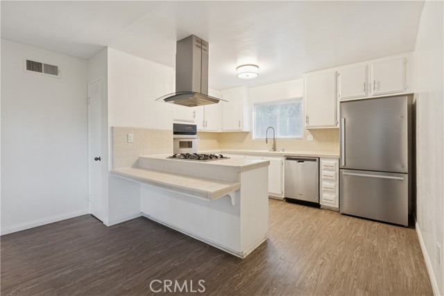 Detail Gallery Image 13 of 32 For 16103 Osborne St, North Hills,  CA 91343 - 3 Beds | 2 Baths