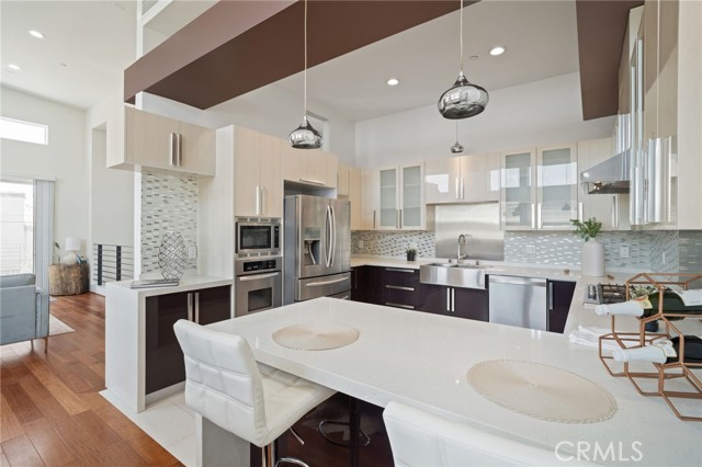 2623 Carnegie Lane, Redondo Beach CA: https://media.crmls.org/medias/840a1535-1be6-4dd9-bba6-9600f8f74c33.jpg
