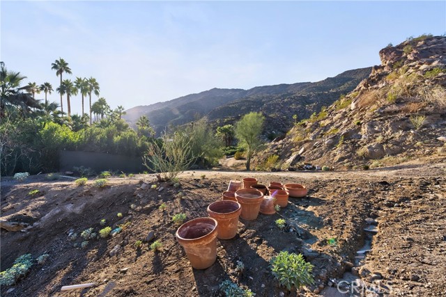 Detail Gallery Image 3 of 60 For 1 Ridge Road, Palm Springs,  CA 92264 - – Beds | – Baths