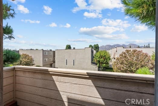 Detail Gallery Image 5 of 16 For 9950 Jordan Ave #10,  Chatsworth,  CA 91311 - 1 Beds | 1 Baths