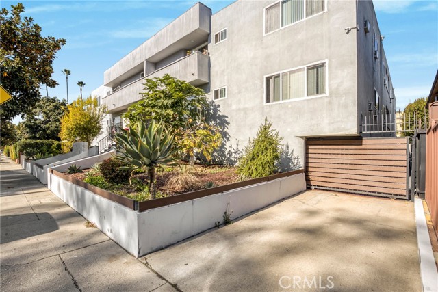 Detail Gallery Image 19 of 19 For 6643 De Longpre #5,  Los Angeles,  CA 90028 - 2 Beds | 2 Baths
