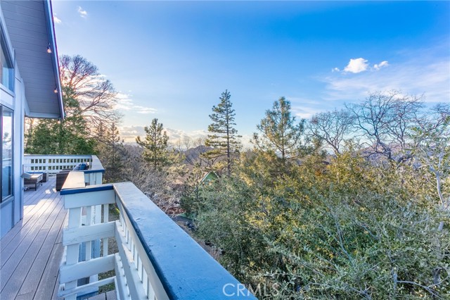 Detail Gallery Image 11 of 46 For 1243 Klondike Dr, Lake Arrowhead,  CA 92352 - 6 Beds | 4/1 Baths