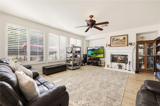 Detail Gallery Image 29 of 75 For 19721 Mathilde, Saugus,  CA 91350 - 5 Beds | 4 Baths