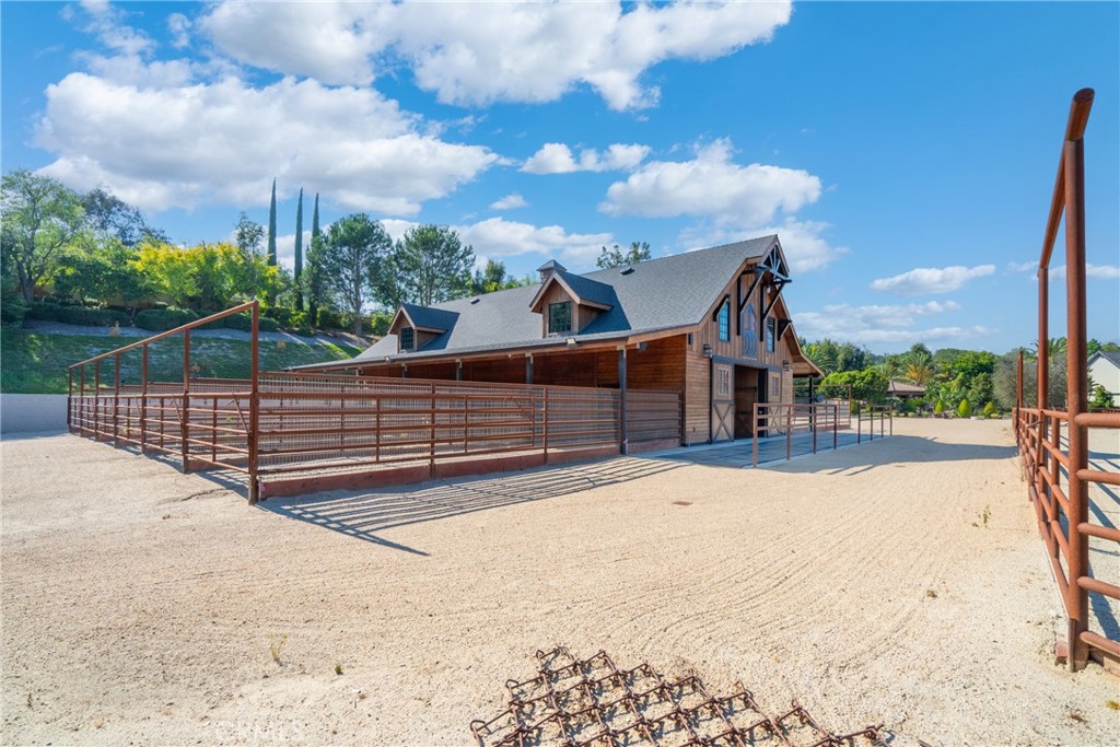 MLS #OC25186135 img 56