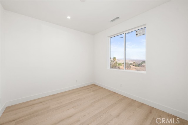 Detail Gallery Image 23 of 27 For 3704 Howe St, Corona,  CA 92881 - 5 Beds | 3/1 Baths