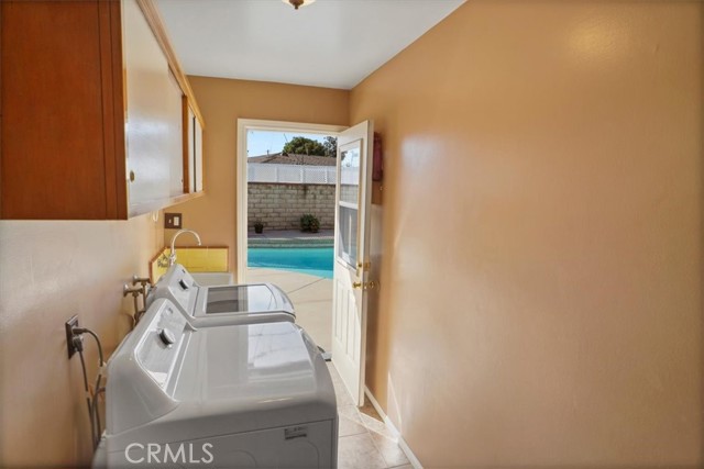 Detail Gallery Image 15 of 18 For 8347 Delco Ave, Winnetka,  CA 91306 - 3 Beds | 2 Baths