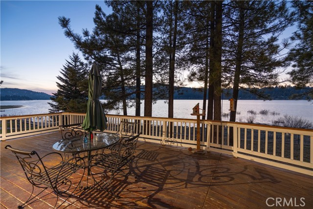 Detail Gallery Image 3 of 45 For 136 Round Dr, Big Bear Lake,  CA 92315 - 3 Beds | 1/1 Baths