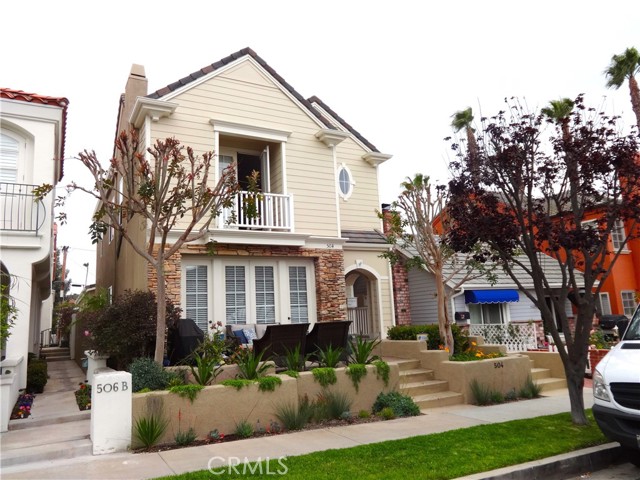 504 Dahlia Avenue, Corona del Mar CA: https://media.crmls.org/medias/840d8a89-b904-4d79-b659-cc2889767027.jpg
