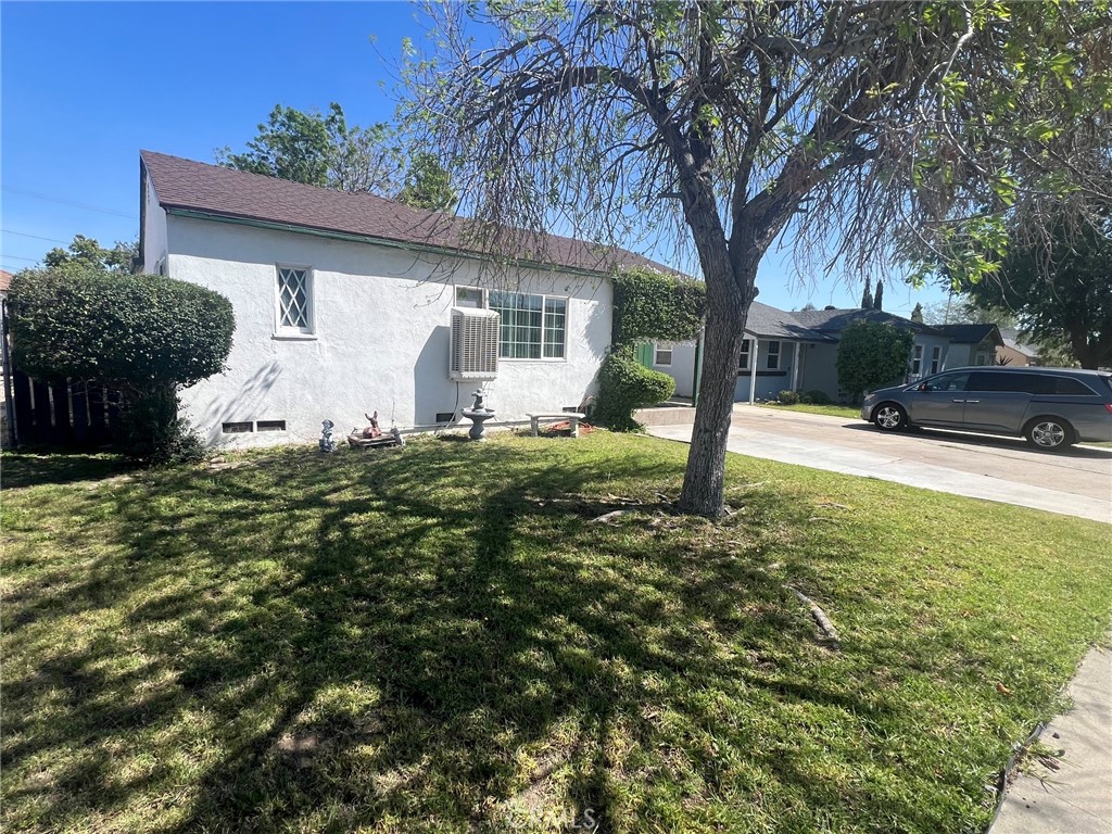 8323 Emerald Avenue