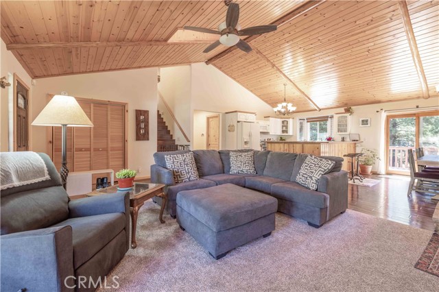 Detail Gallery Image 8 of 63 For 366 Mason Ln, Big Bear City,  CA 92314 - 5 Beds | 4/1 Baths