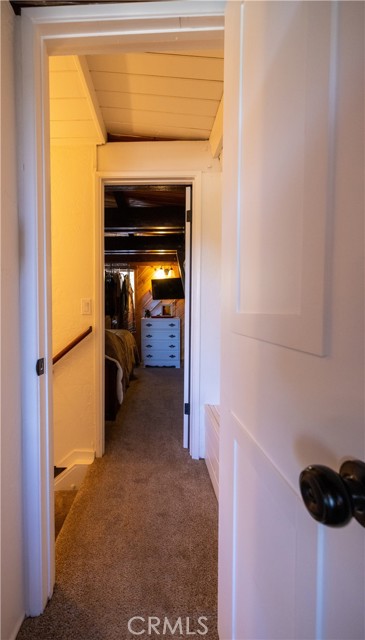 2476 Elko Drive, Running Springs CA: https://media.crmls.org/medias/840e0d93-725d-4ff2-8c52-8e587c30f6f6.jpg