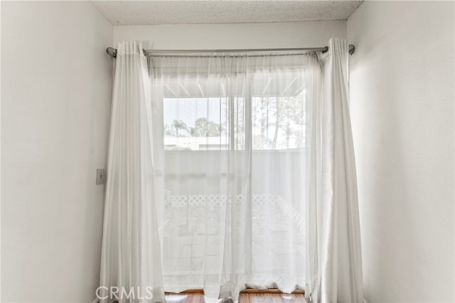 Detail Gallery Image 12 of 34 For 1735 Mountain Terrace Ln, Montebello,  CA 90640 - 4 Beds | 2/1 Baths