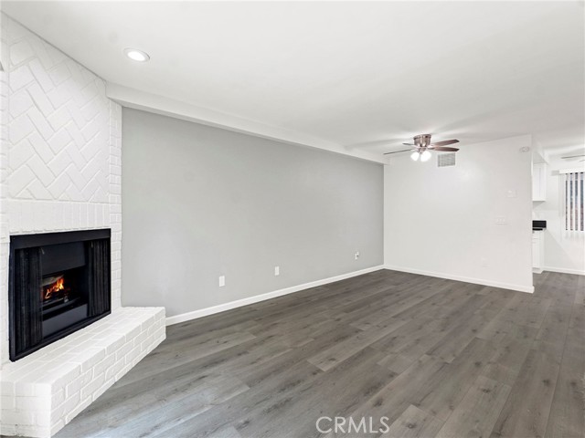 Detail Gallery Image 5 of 29 For 9834 Sepulveda Bld #109,  North Hills,  CA 91343 - 2 Beds | 2 Baths