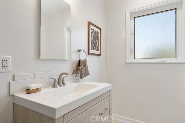 Detail Gallery Image 34 of 65 For 2050 North Eastern, Los Angeles,  CA 90032 - 2 Beds | 2 Baths