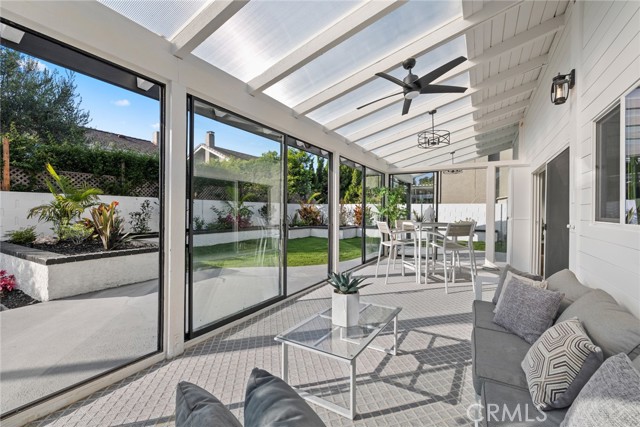 84104317 C678 4836 B2c1 2165544756ca