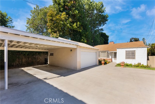 Detail Gallery Image 3 of 32 For 15207 15203 Greenleaf, Sherman Oaks,  CA 91403 - 3 Beds | 1/1 Baths
