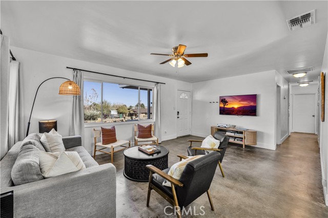 Detail Gallery Image 10 of 37 For 56527 Bonanza Dr, Yucca Valley,  CA 92284 - 3 Beds | 2 Baths