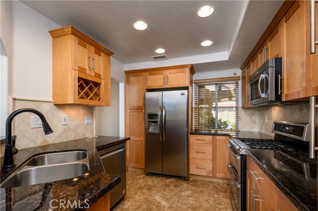 Detail Gallery Image 9 of 30 For 17 via Athena, Aliso Viejo,  CA 92656 - 2 Beds | 2/1 Baths