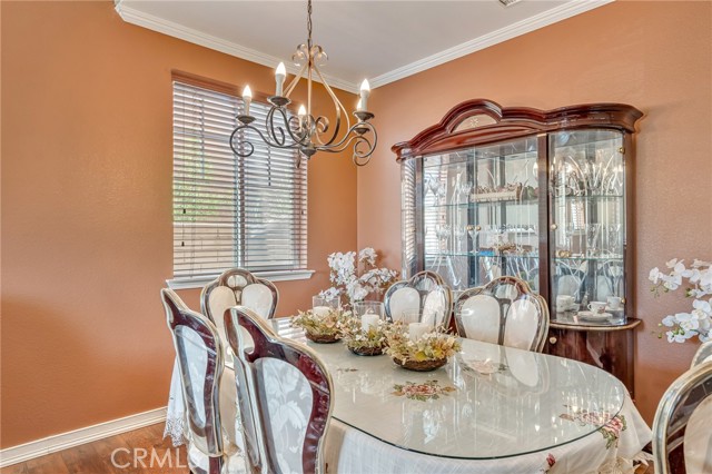 Detail Gallery Image 10 of 45 For 15356 Thistle St, Fontana,  CA 92336 - 5 Beds | 3 Baths