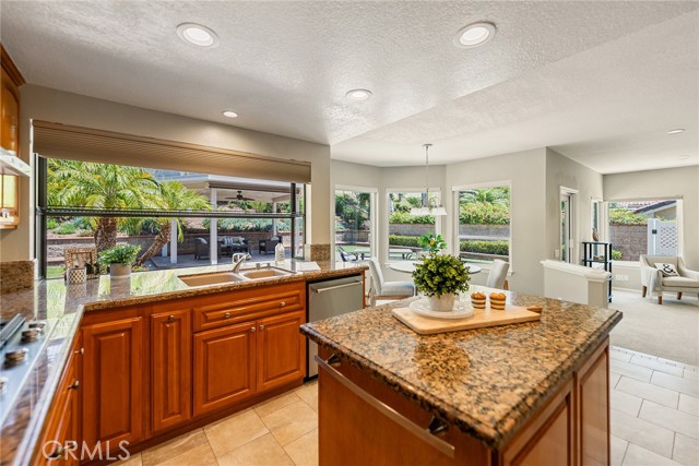6335 E Smokey Avenue, Orange CA: https://media.crmls.org/medias/8411d156-50fc-4501-9e25-a3cc0059c8f1.jpg