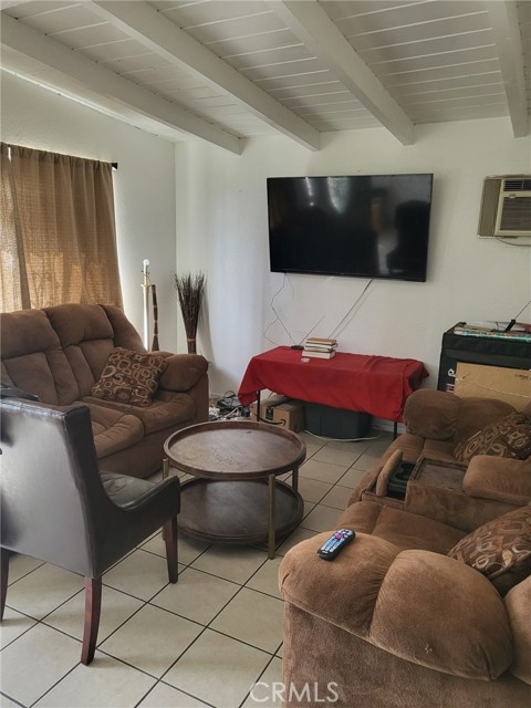 12167 Cheshire Street, Norwalk CA: https://media.crmls.org/medias/84122841-b282-415c-a6a1-ec972df16fc4.jpg