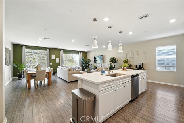 Detail Gallery Image 5 of 34 For 41018 Chambord Dr, Lake Elsinore,  CA 92532 - 4 Beds | 2 Baths