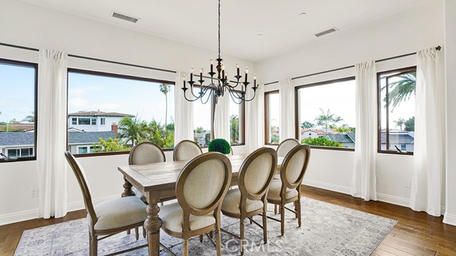 1699 Calle De Los Alamos, San Clemente CA: https://media.crmls.org/medias/8413c7dd-e49c-4863-b61b-635e6baa8c79.jpg
