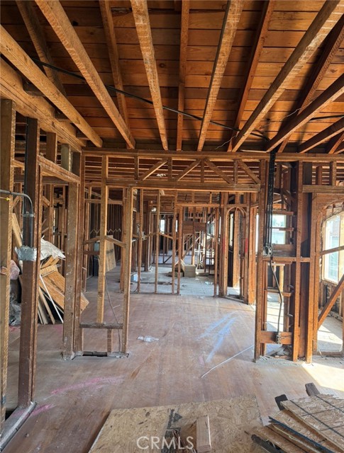 Detail Gallery Image 5 of 9 For 328 N Mariposa, Los Angeles,  CA 90004 - – Beds | – Baths