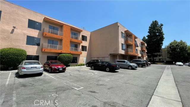 Detail Gallery Image 1 of 24 For 6815 Remmet Ave #219,  Canoga Park,  CA 91303 - 1 Beds | 1 Baths