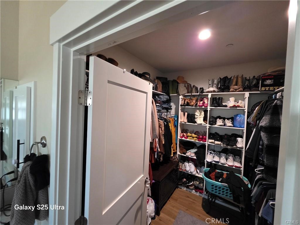 https://media.crmls.org/medias/8415a797-eff8-4bb2-9dad-f9fa55685c53.jpg?preset=X-Large