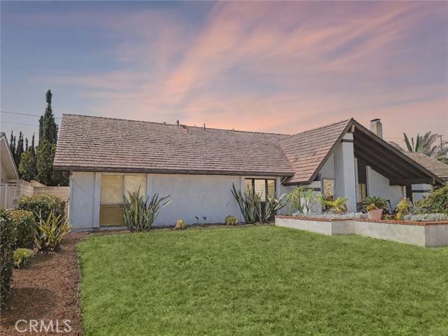Detail Gallery Image 2 of 48 For 17862 Portsmouth Cir, Villa Park,  CA 92861 - 5 Beds | 3 Baths