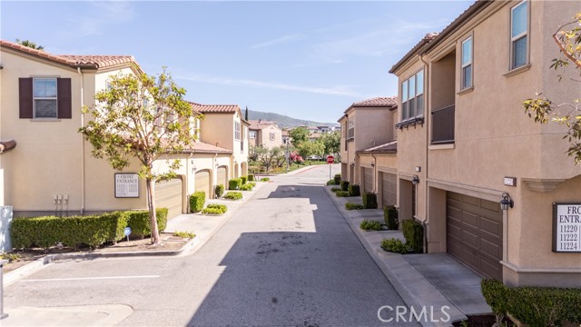 11220 Paseo Sonesta, Porter Ranch CA: https://media.crmls.org/medias/84164096-6e19-4edd-a861-e7d1ca4d1474.jpg