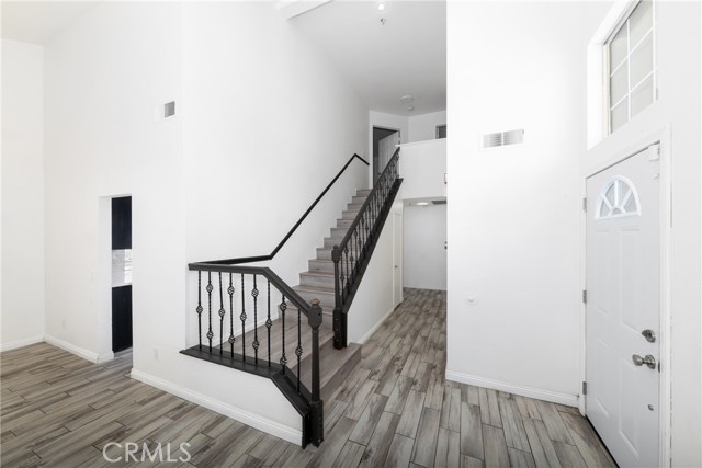 Detail Gallery Image 8 of 32 For 15645 Isleta, Moreno Valley,  CA 92551 - 3 Beds | 3 Baths