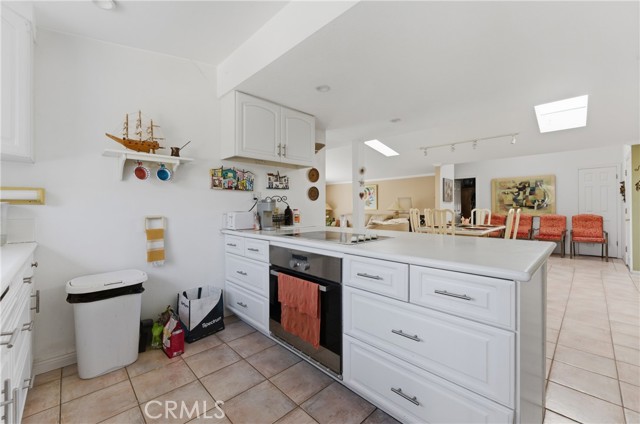 Detail Gallery Image 13 of 42 For 3030 Samoa, Costa Mesa,  CA 92626 - 4 Beds | 3 Baths