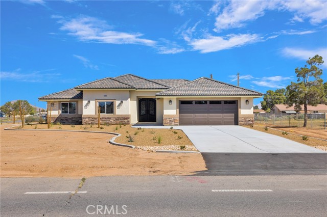Detail Gallery Image 2 of 64 For 21960 Ramona, Apple Valley,  CA 92307 - 4 Beds | 2/1 Baths