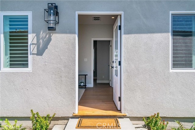5311 E Carita Street, Long Beach CA: https://media.crmls.org/medias/8419568a-f7b6-4605-abd8-53424f5a9680.jpg
